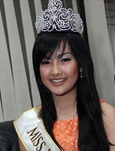  Indonesia on Foto Astrid Ellena Bikini Bugil Telanjang Miss Indonesia 2011
