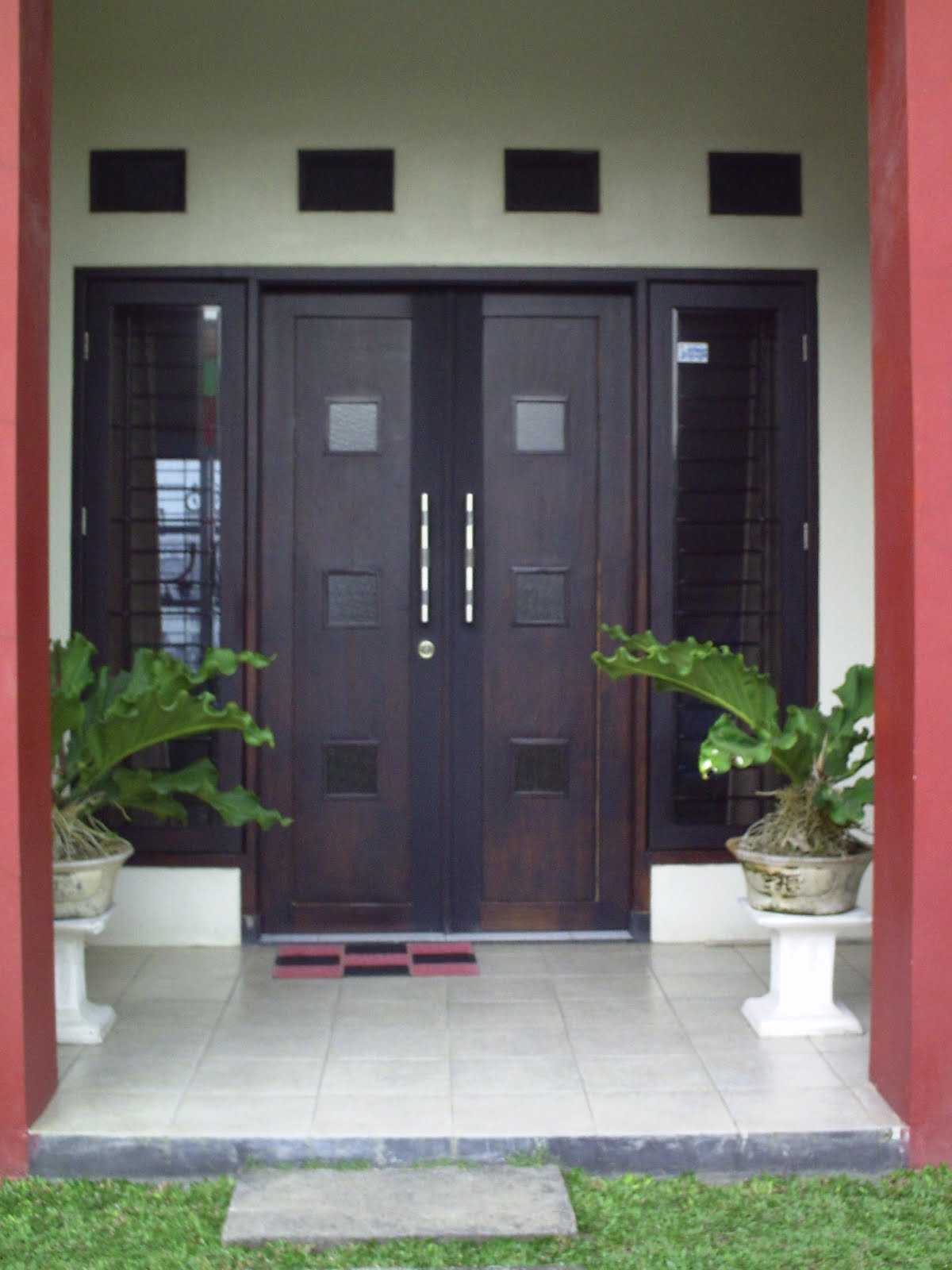 Gambar pintu  rumah minimalis modern Elegan dan Mewah 