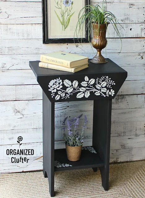 A Primitive Country Garage Sale Table Makeover #stencil #upcycle #garagesalefinds #furnituretransformation #furnitureupdate