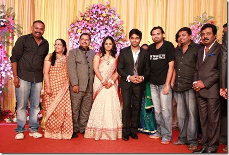 venkat-prabhu-at-gv-prakash-saindhavi-wedding-reception-photos-55