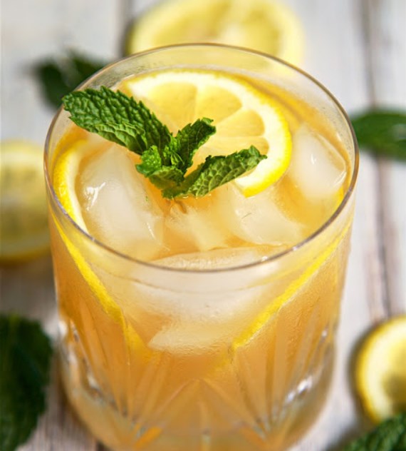 Bourbon Mint Lemonade #cocktail #Bourbon