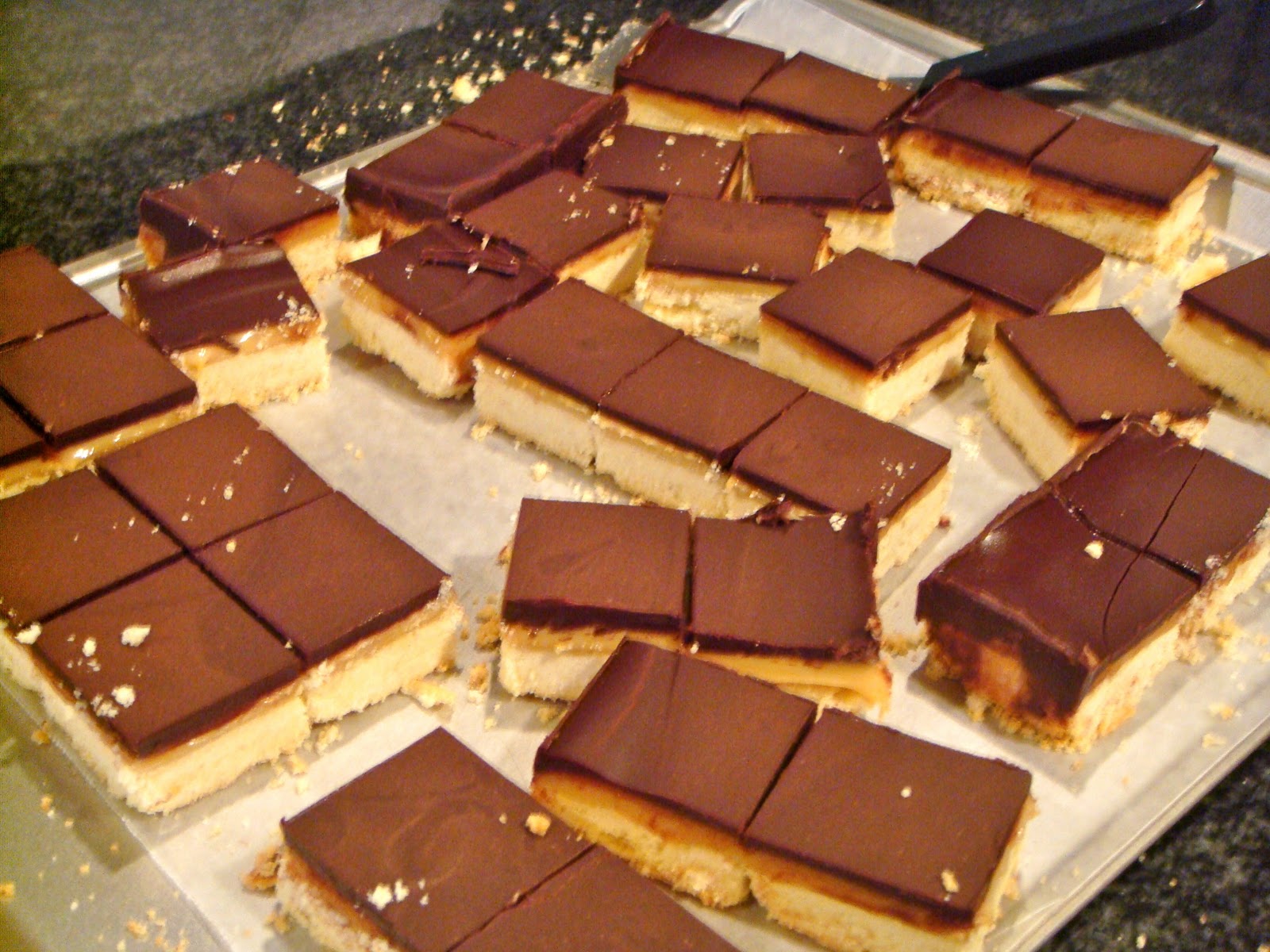 Delicious Dishings: Millionaire's Shortbread