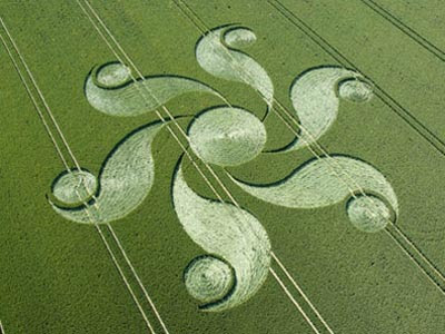 Crop Circle - Amazing Geometric Design - gvan42