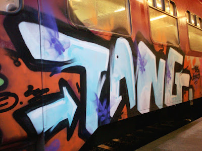 Tang graffiti