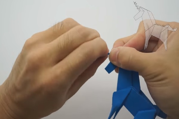 Cách gấp ngựa một sừng theo phong cách Origami