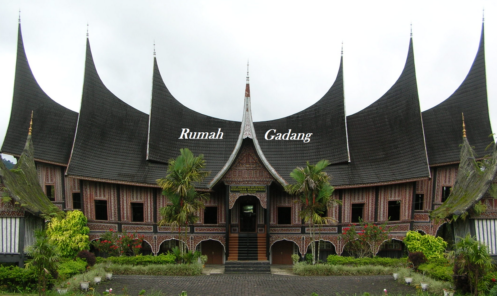 RUMAH ADAT YANG ADA DI INDONESIA  BLOG INDONESIA