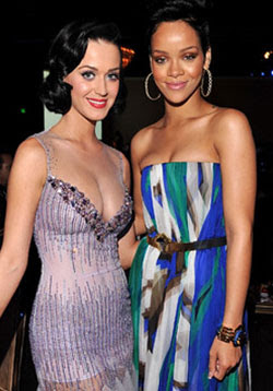 Pop singer Katy perry wants Rihanna to strip