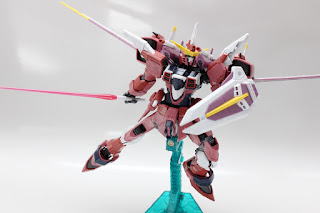 http://gundambaka.blogspot.hk/2015/10/gunpla-rg-1144-justice-gundam-upadate.html