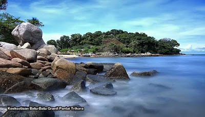 pantai trikora