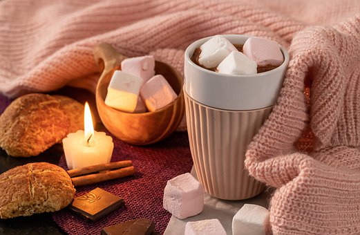 marshmallows in hot chocolate