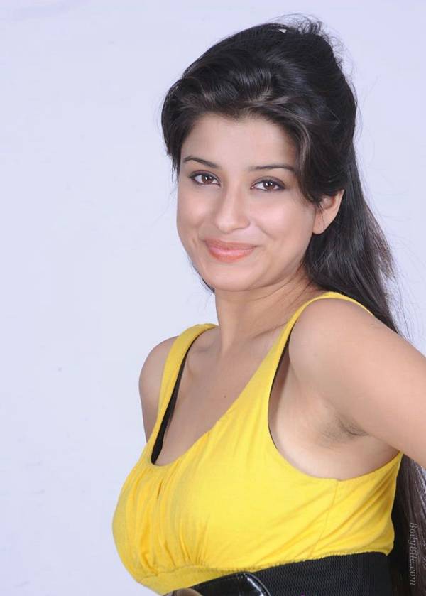 Madhurima Hot Photoshoot Pics in Yellow Dress
