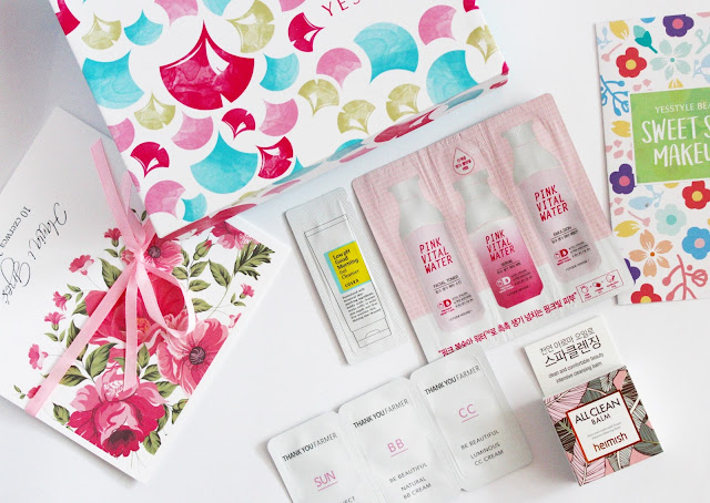 YesStyle, Korean Beauty Box - Sweet Spring Makeup Kit, czyli zestaw kosmetyków idealnych na wiosnę