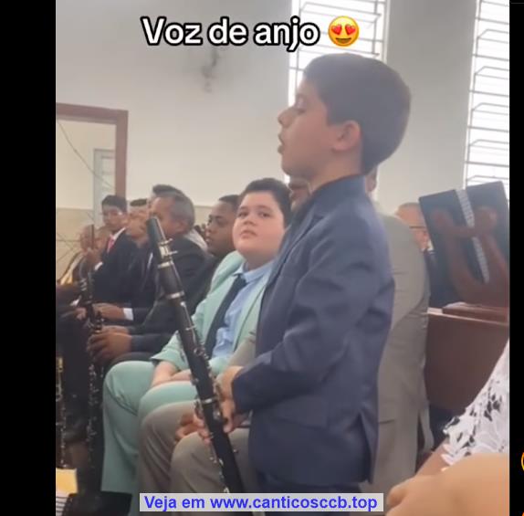 Irmãozinho canta sozinho em ensaio CCB e Deus toma a Igreja no Glória