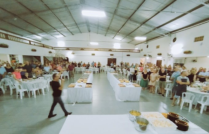 JANTAR DANÇANTE – MORADORES DE VARGEM DO CEDRO E ARREDORES CELEBRAM O DIA DO TRABALHO