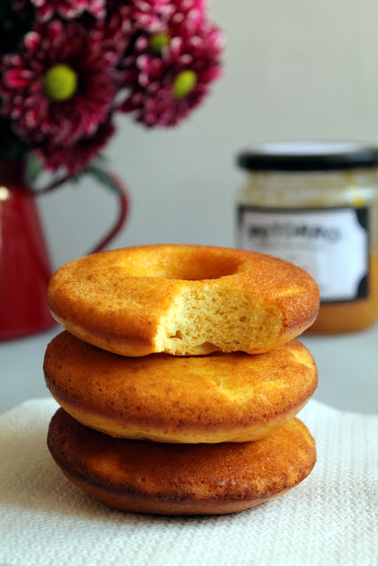 Doughnuts de melocotón al horno