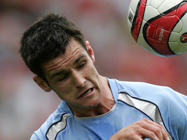 Arsenal por el fichaje de Scott Dann