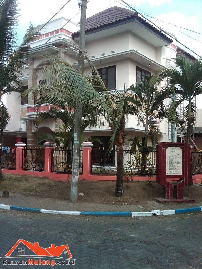 Dijual Rumah Mewah HOOK Daerah Elite Araya Malang Kota 