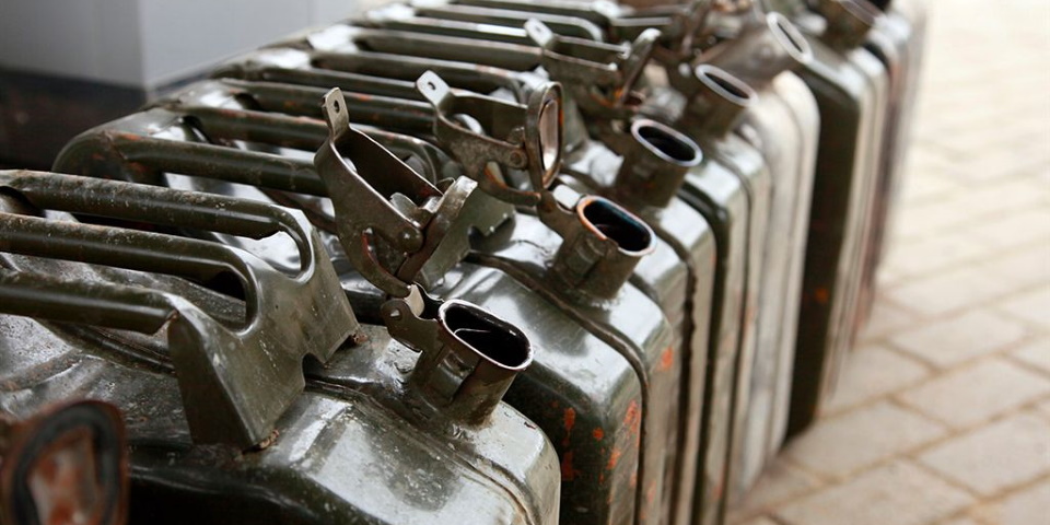 Уряд вилучив у армії 10 тис. тонн дизельного пального для Укрзалізниці