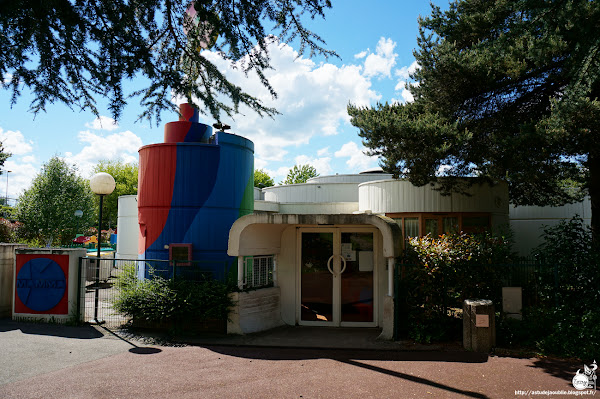 Elancourt - Pré-Yvelines - Ecole / Crèche  Architecte: Philippe et Martine Deslandes  Projet / Construction: 1969 - 1973