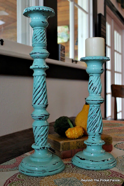 candlesticks, paint, upcycle, makeover, centerpiece, fusion mineral paint, https://goo.gl/uUYJOw