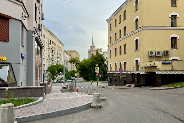Рочдельская улица, улица Николаева, дворы