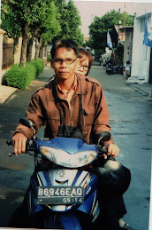 Arman Bersama Pelanggannya<br>