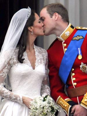 prince william and kate middleton kiss. prince william kate middleton