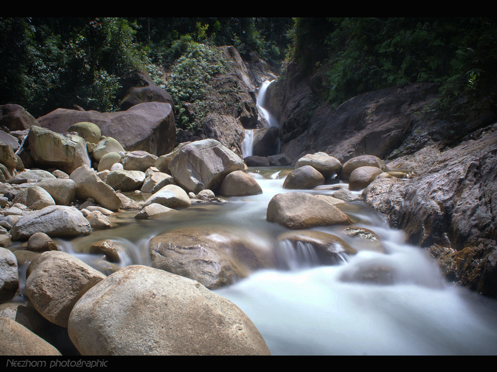 Download this Air Terjun Pada Waktu... picture