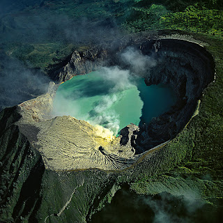 Wisata alam Kawah Ijen