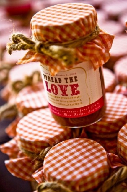 Jam jar favours really bring home the theme of a rustic wedding