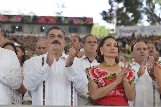 Asiste Fraguas a la primera edición de la Guelaguetza