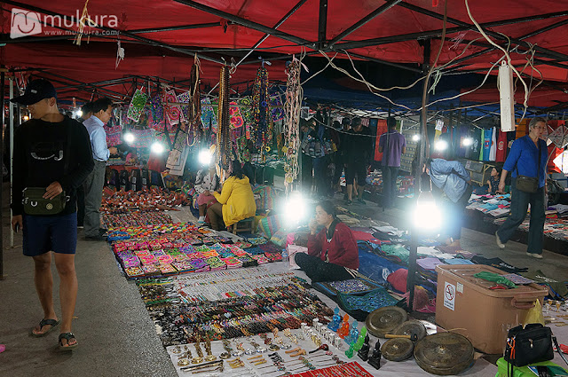 ตลาดมืดหลวงพระบาง