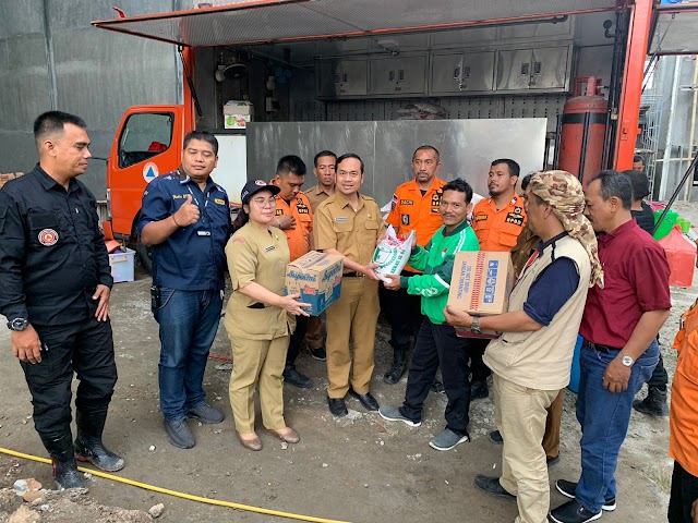 Edy Rahmayadi Berikan Bantuan Dapur Umum untuk Korban Banjir di Seimati Medan