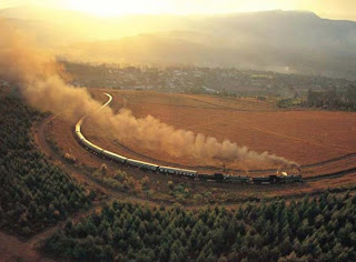 jalur kereta unik