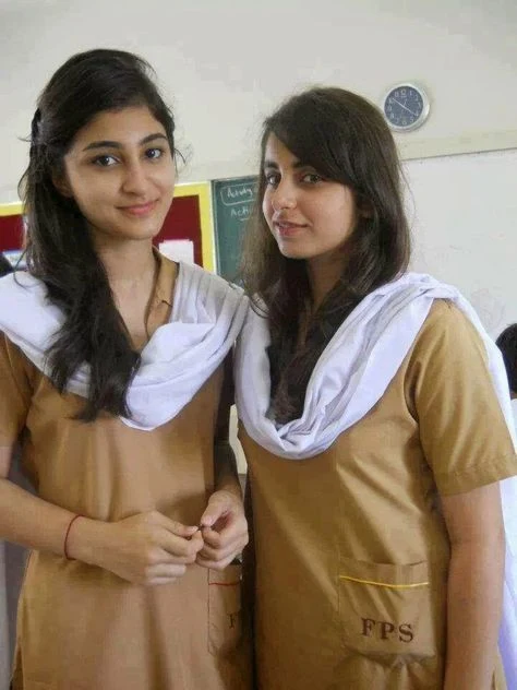 School College Girls Pics and Pictures - Beautiful Girls Style Pics Download Bangladeshi Girls Pics - meyeder picture - NeotericIT.com