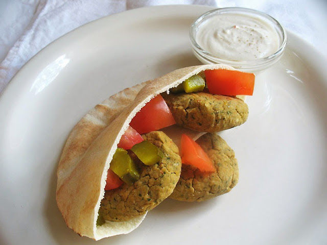 falafel sandwich