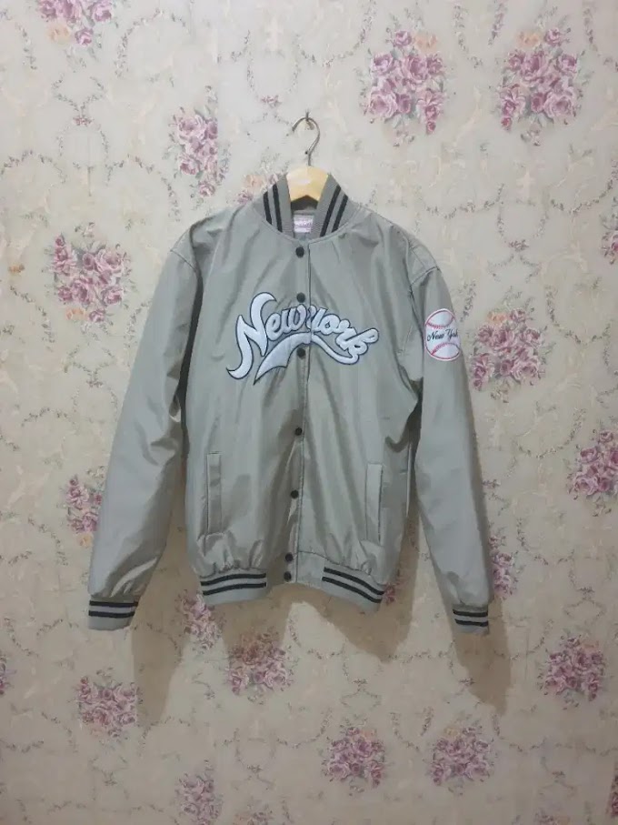 2 Kelebihan Dan Kekurangan Jaket Mitchell&Ness