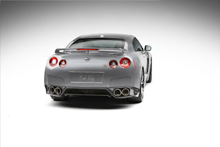 nissan gt-r 2012