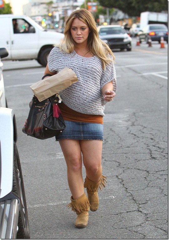 hilary-duff-jean-pregnant-2