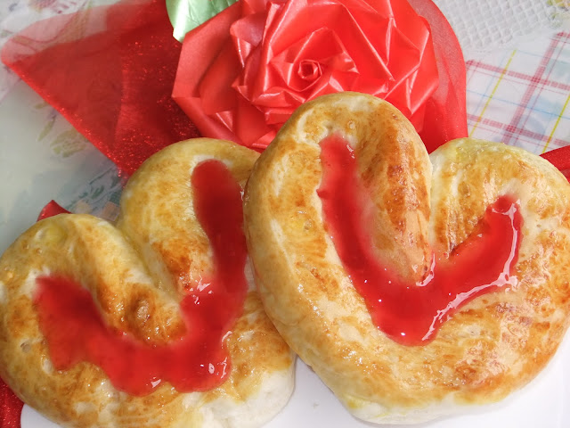 Vivian Pang Kitchen: Valentine Buns/ Sponge Dough Method 