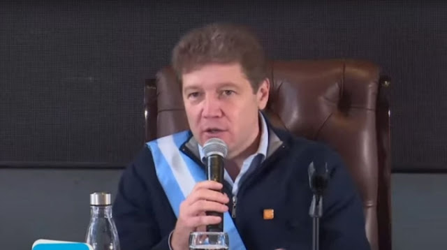 El gobernador Gustavo Melella criticó el recorte de recursos aplicado por el Gobierno nacional y aseguró que afecta la salud y la educación en la provincia.