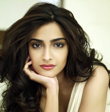 Sonam Kapoor HD wallpapers Free Download