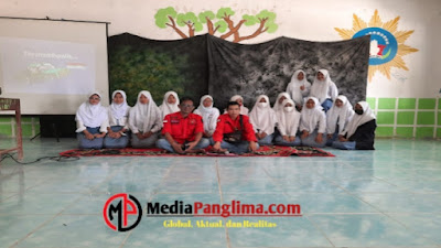 Sanlat di SMA Muhammadiyah KTM, Fajar Mesaz Bagikan Jurus-jurus Menulis Novel!