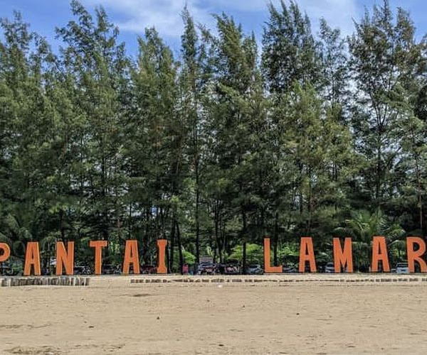 Keindahan Pantai Lamaru di Balikpapan: Surga Tropis yang Tersembunyi