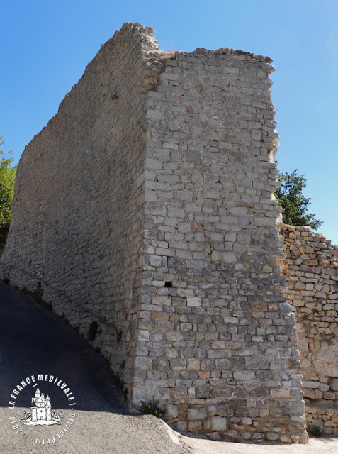 OLLIOULES (83) - Château-fort