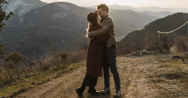 Signs He Still Loves You After Breakup