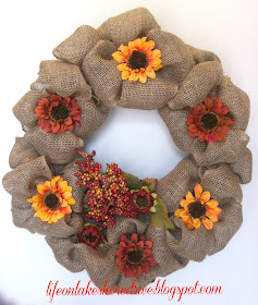 alt="Fall Burlap wreath tutorial"