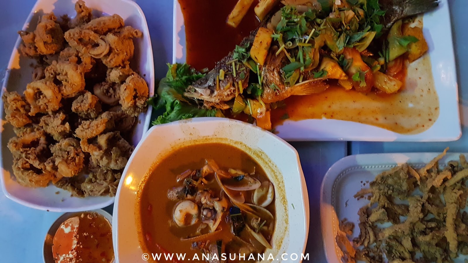 Makan Malam Di Restoran K Chiangmai Ikan Bakar Gombak Ana Suhana