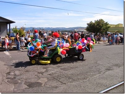 IMG_7594 Clown in the Rainier Days in the Park Parade on July 14, 2007