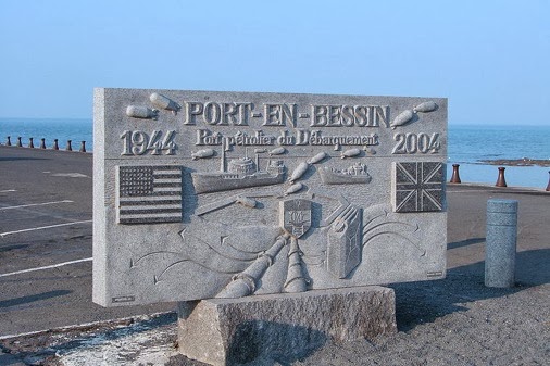 800px-Port-en-Bessin-Huppain252C_Calvados252C_Tablet_of_the_D-day.JPG-1994-08-29-11-18-1994-08-29-07-18.jpg